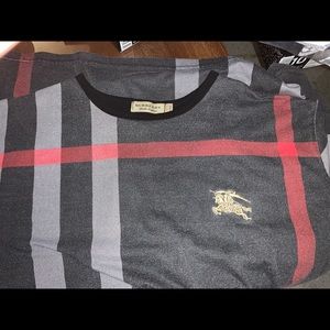 Burberry tee